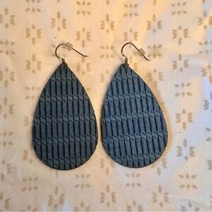 EUC Blue textured Nickel & Suede leather earrings